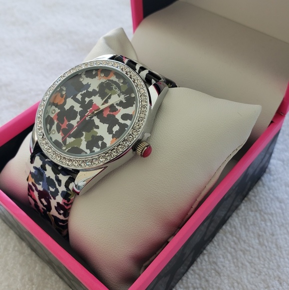 Betsey Johnson Summertime secrets floral watch - Picture 3 of 8